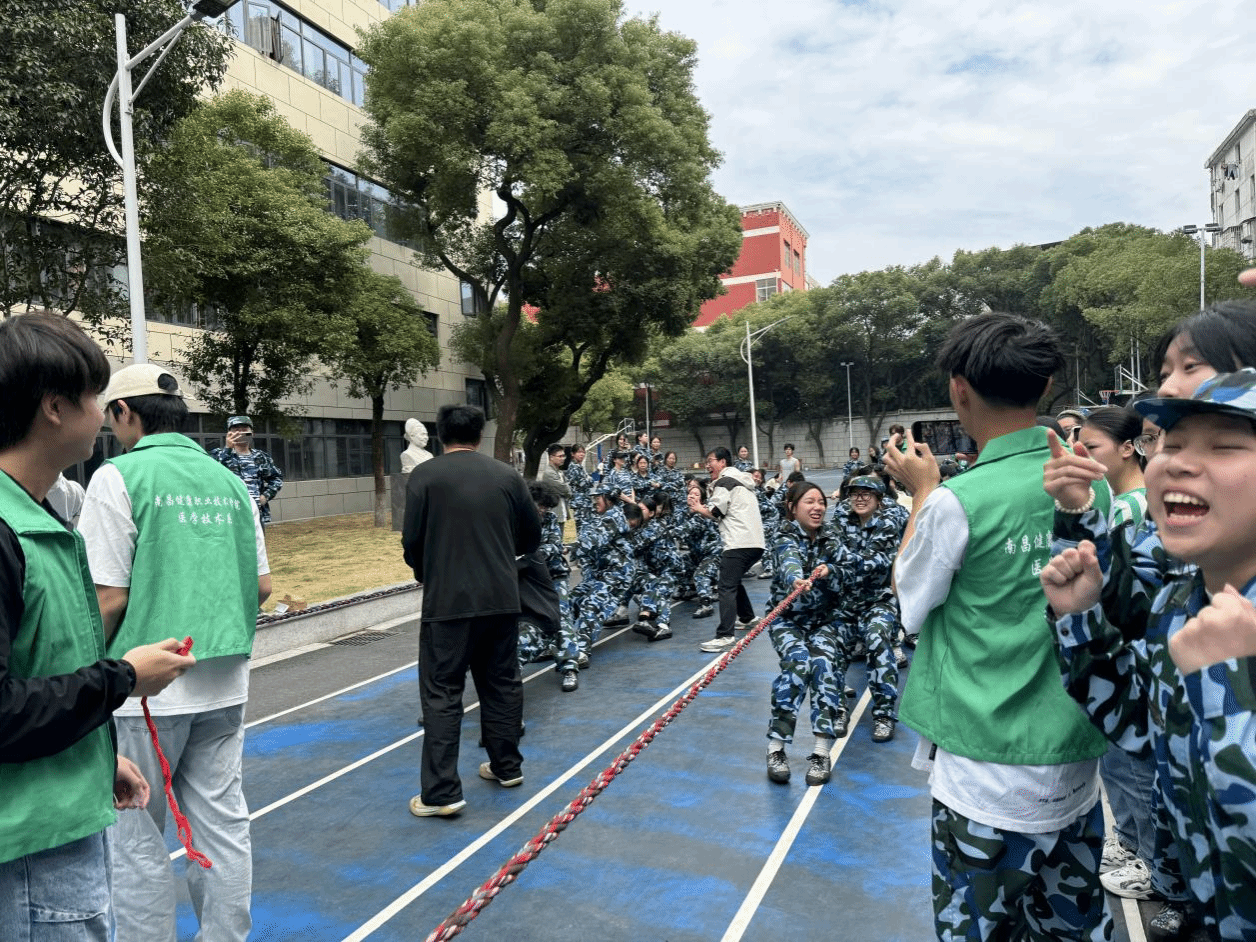 开云体育网页版登录入口-队员团结一心，比赛精彩纷呈令人惊叹的简单介绍
