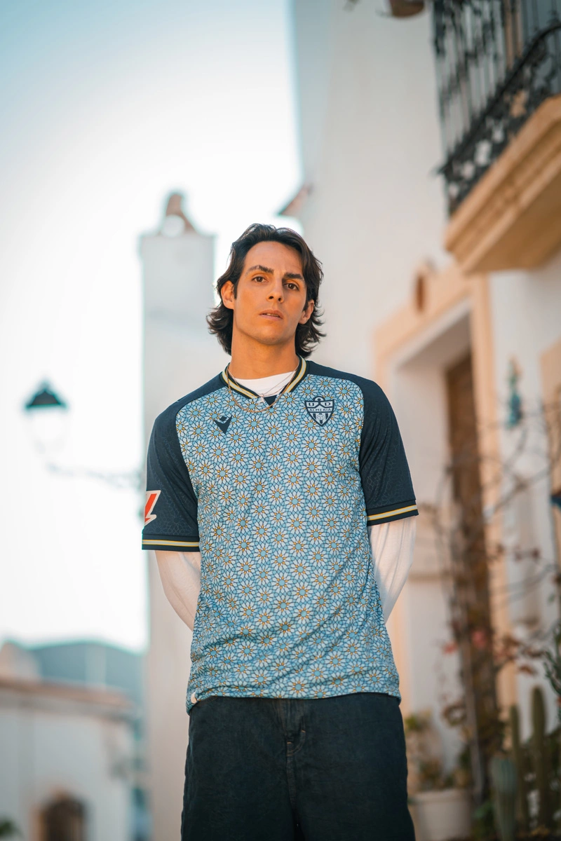 阿尔梅里亚客场击败莱加内斯,疯狂庆祝胜利的简单介绍 阿尔梅里亚客场击败莱加内斯,疯狂庆祝胜利的简单介绍