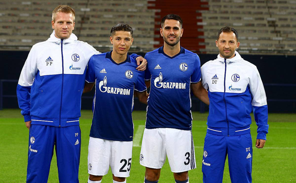 关于沙尔克04主场惜败汉堡，欧联杯席位受挑战的信息