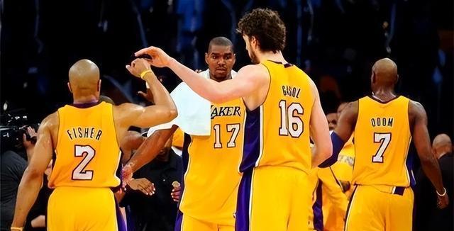 湖人逆袭小牛，自信大胜备战更强对手的简单介绍