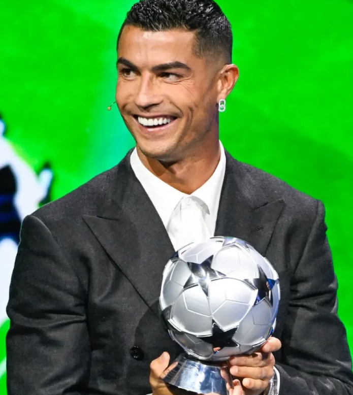 开云体育亚洲官网-球星获得最佳射手奖，表现出色